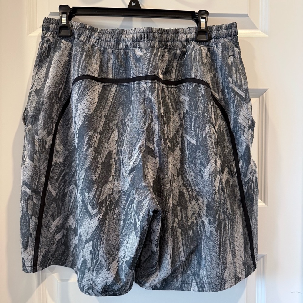 Pace-Breaker Gray Geometric Patterned Lululemon L… - image 3